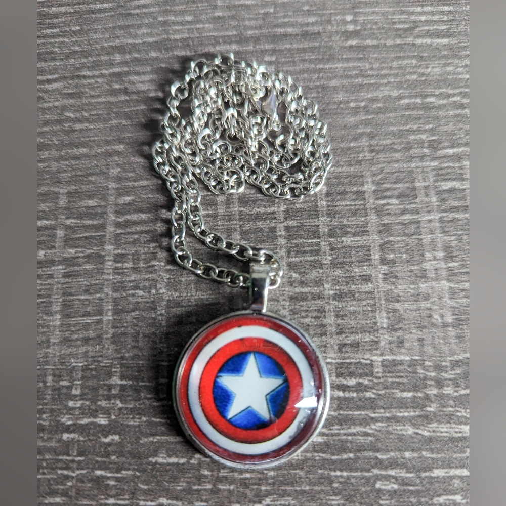 Captain America Shield Necklace, NWOT